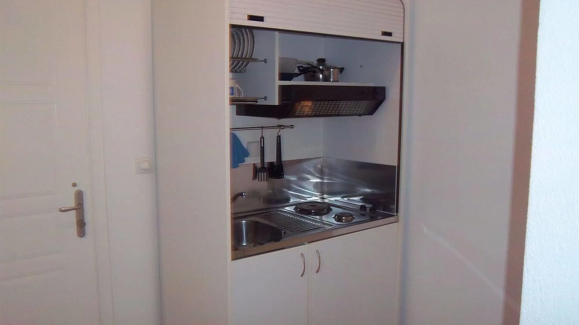 Milos Apartments Afytos Greece