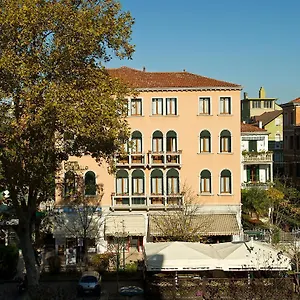 https://hotel-cristallo-venice-lido.hotelinveneto.com