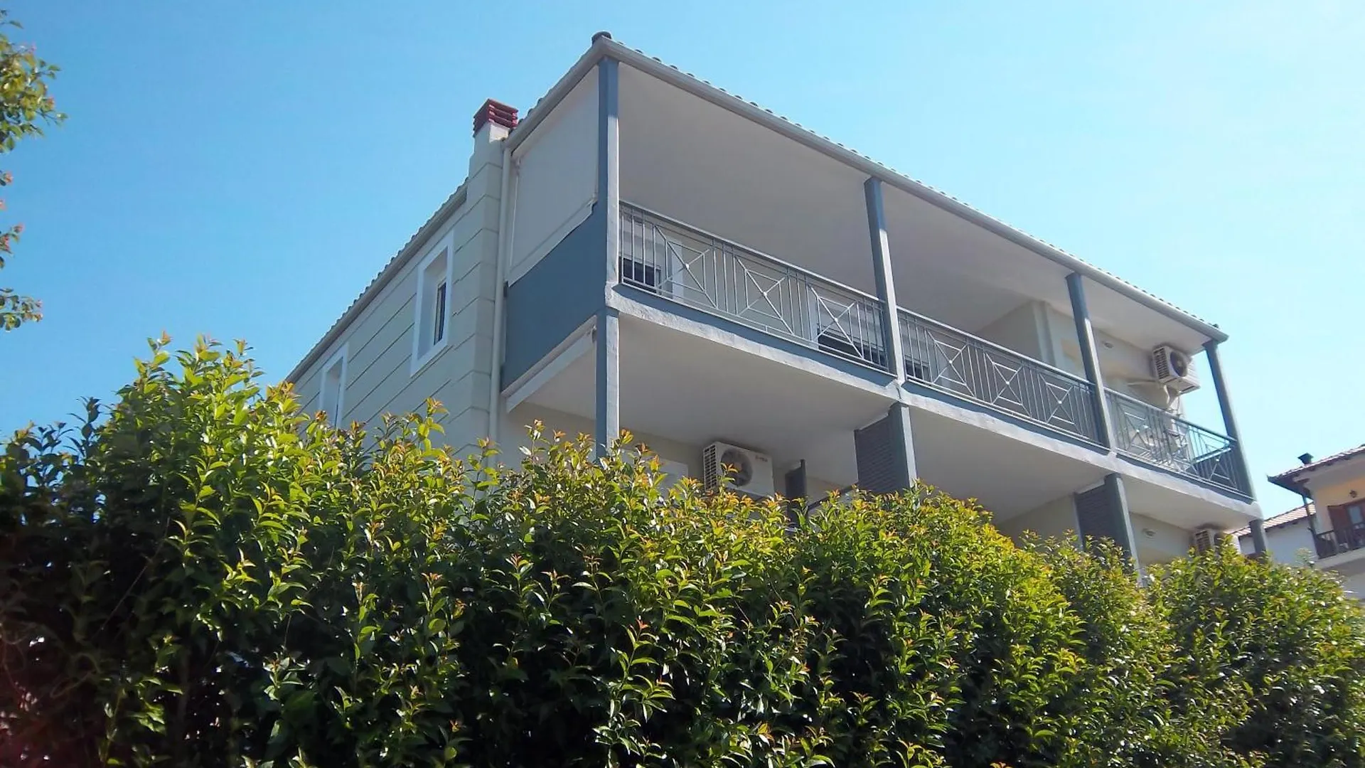 Milos Apartments Afytos