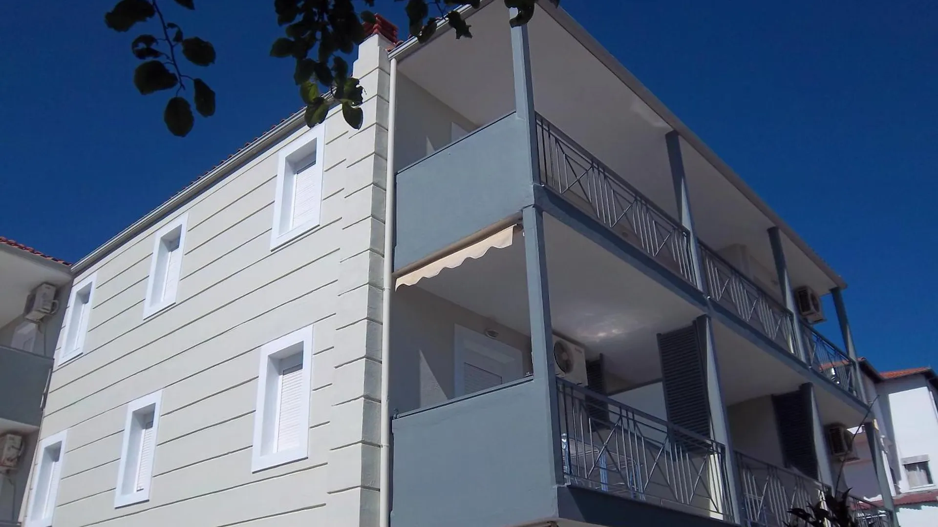 Milos Apartments Afytos 0*,  Greece