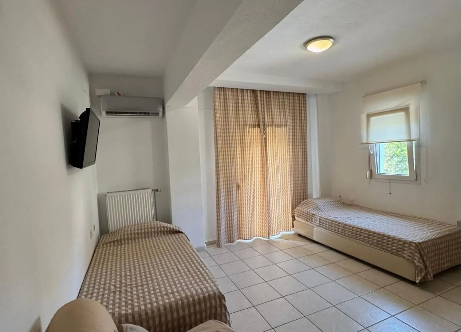 Milos Apartments Afytos