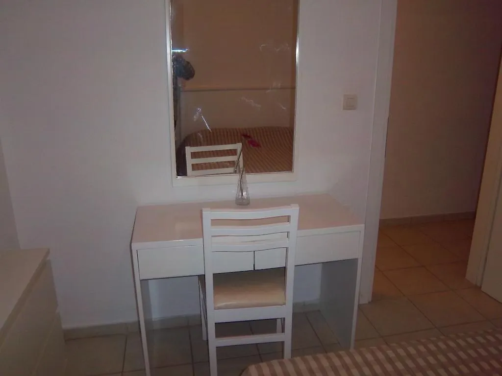 Milos Apartments Afytos