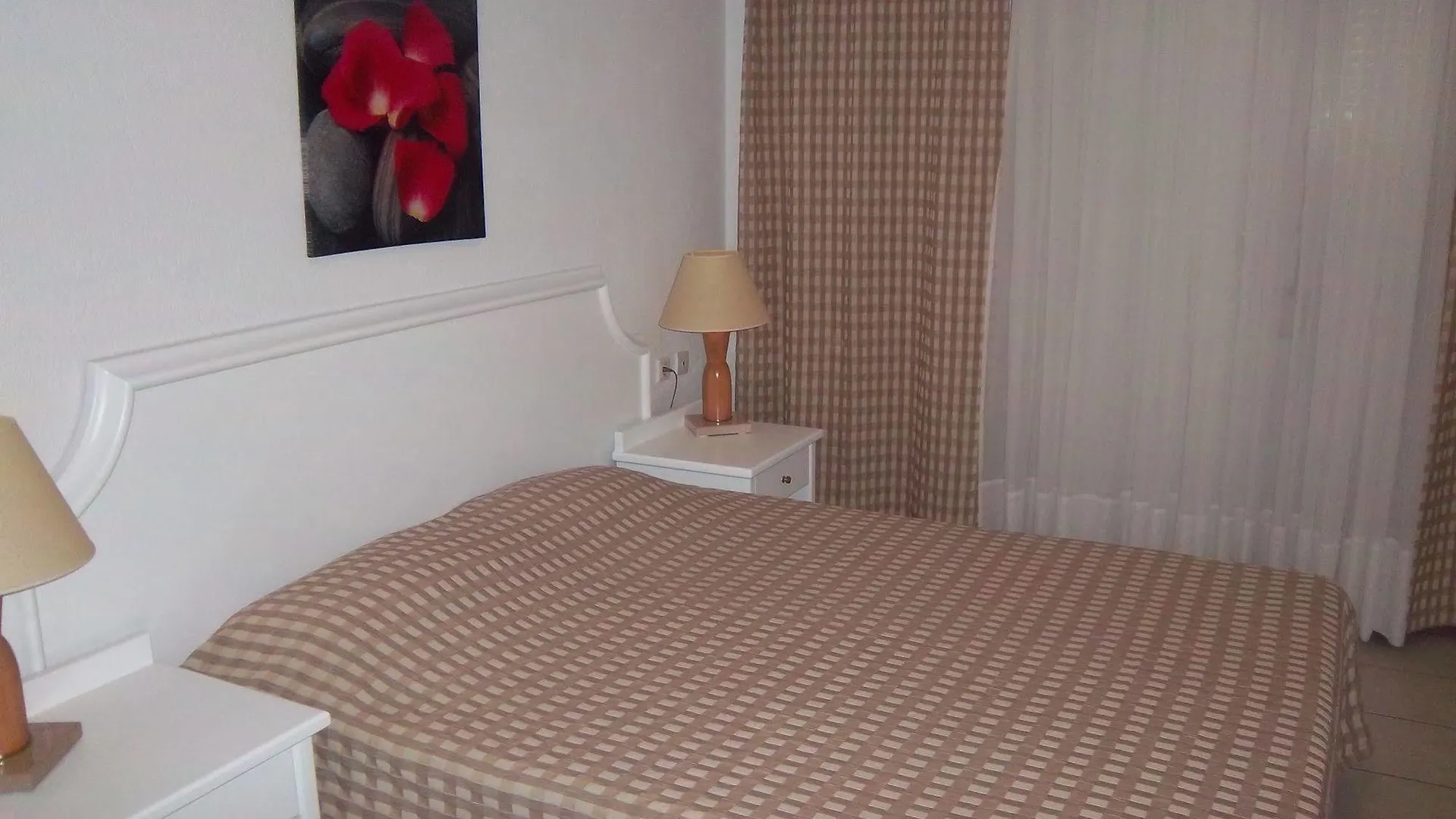 Milos Apartments Afytos 0*,