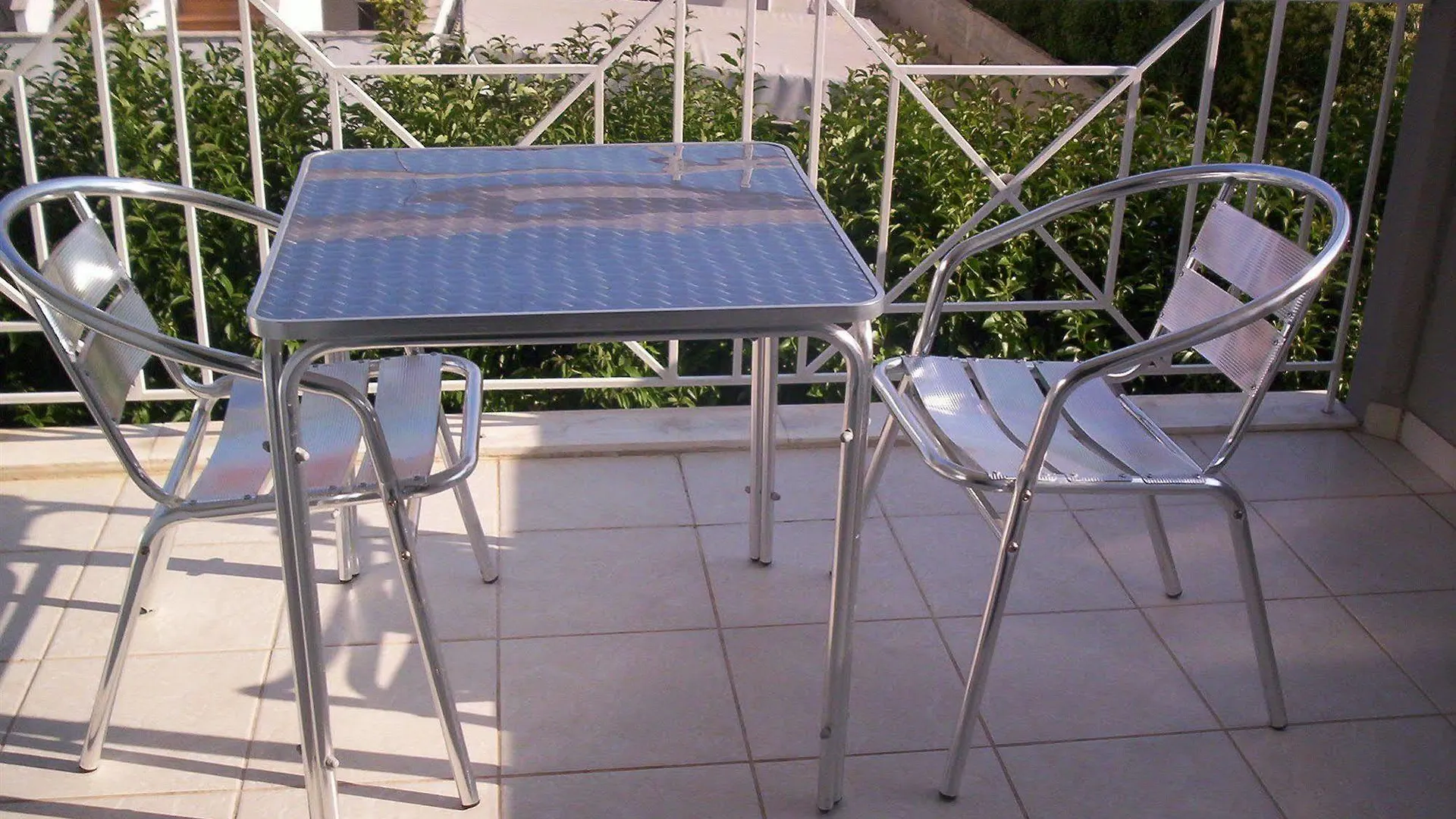 Milos Apartments Afytos
